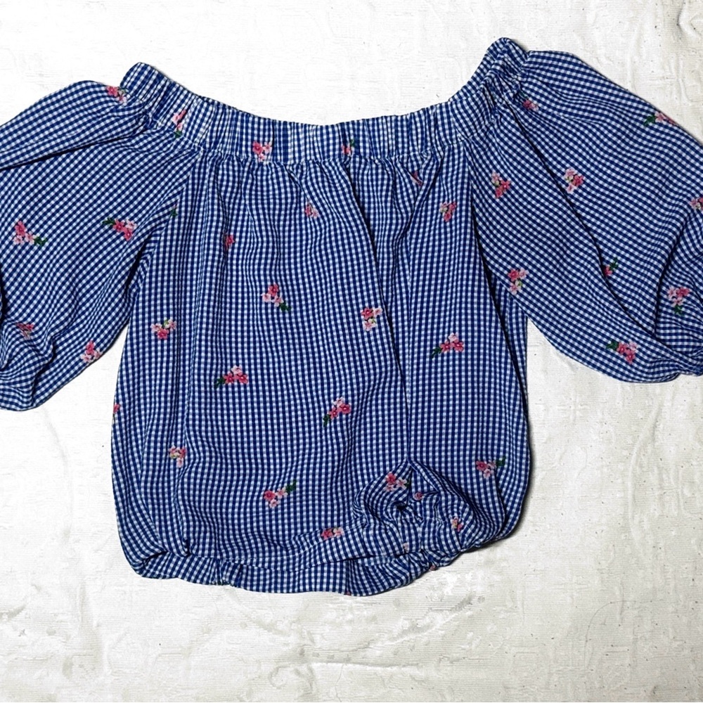 Bold & Breezy: Statement Plaid for Effortless Vibes